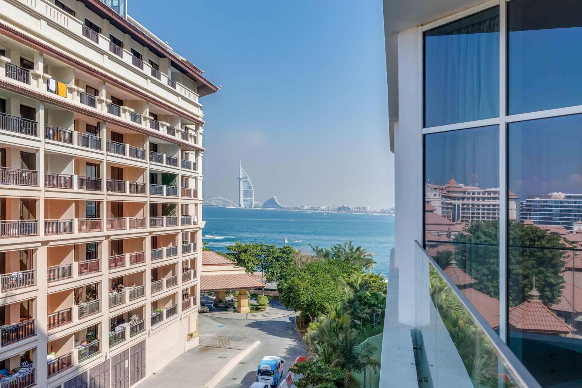 Luxury Azizi Mina Beachfront Apartments Dubai Exterior foto